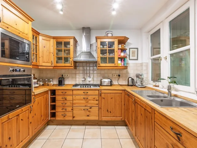 Eladó ház Pécel 299 nm