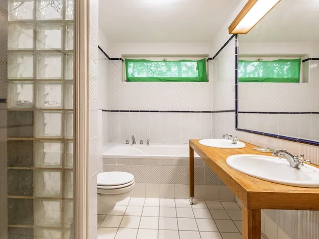 Eladó ház Pécel 299 nm