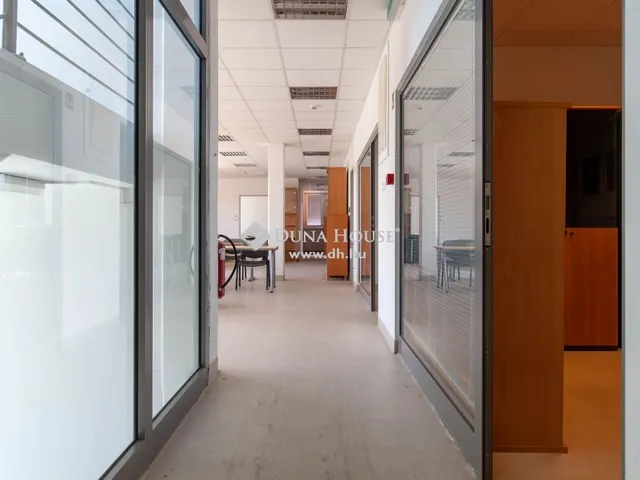 Eladó kereskedelmi és ipari ingatlan Budaörs 1450 nm