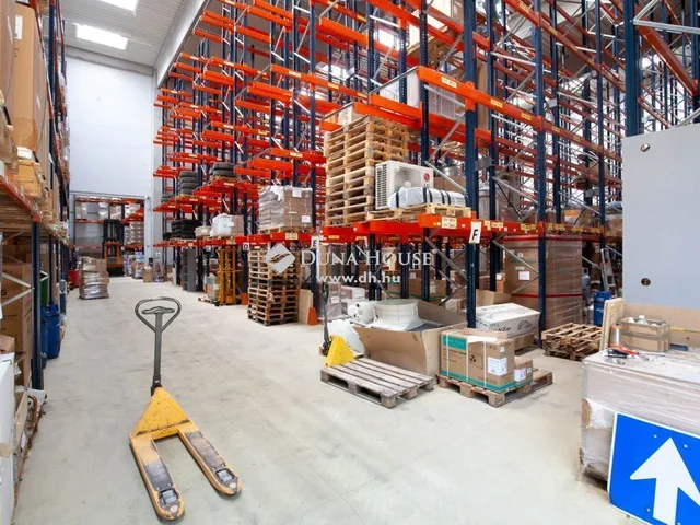 Eladó kereskedelmi és ipari ingatlan Budaörs 1450 nm