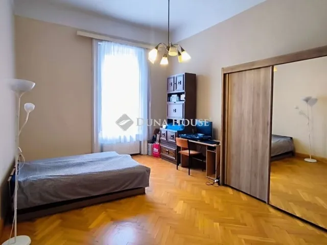 Eladó lakás Budapest VI. kerület 67 nm