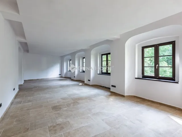 Kiadó kereskedelmi és ipari ingatlan Budapest III. kerület, Óbuda 1119 nm