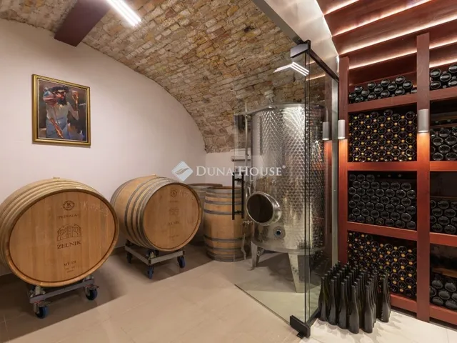 Kiadó kereskedelmi és ipari ingatlan Budapest III. kerület, Óbuda 1119 nm