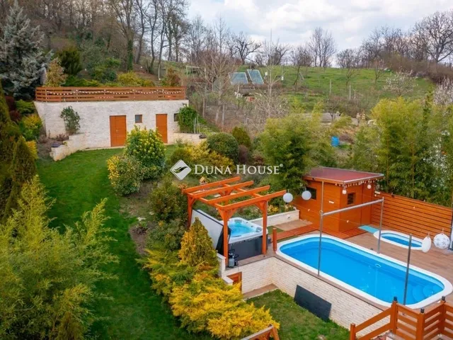 Eladó ház Pilismarót 420 nm