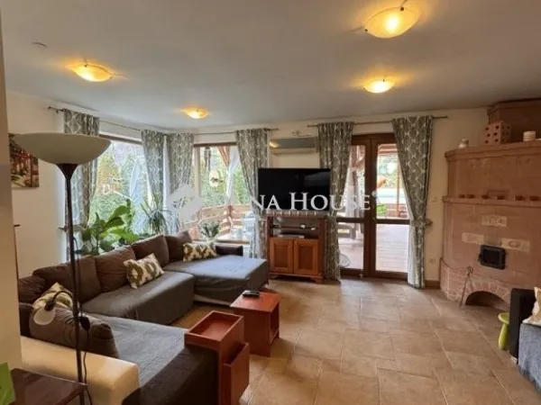 Eladó ház Pilismarót 420 nm