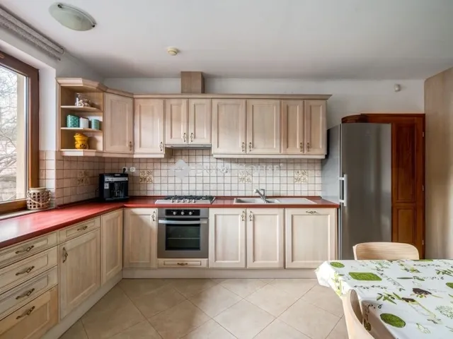 Eladó ház Pilismarót 420 nm