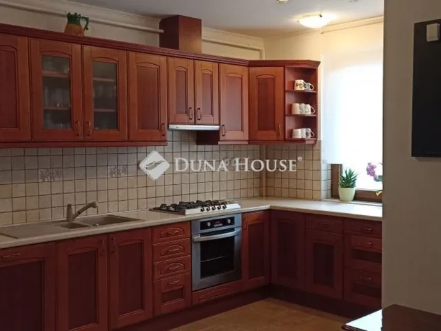 Eladó ház Pilismarót 420 nm