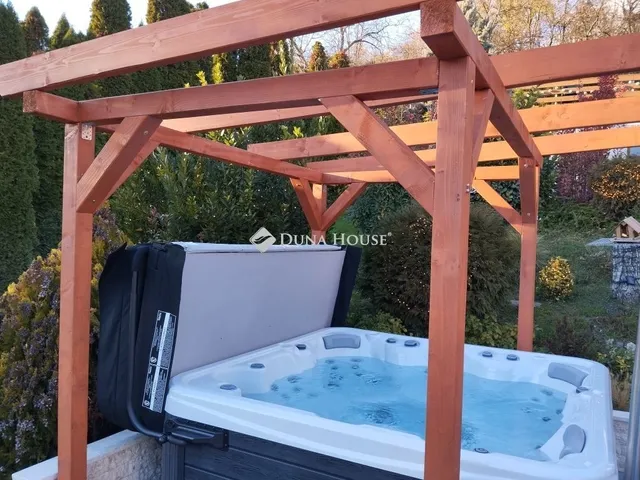 Eladó ház Pilismarót 420 nm