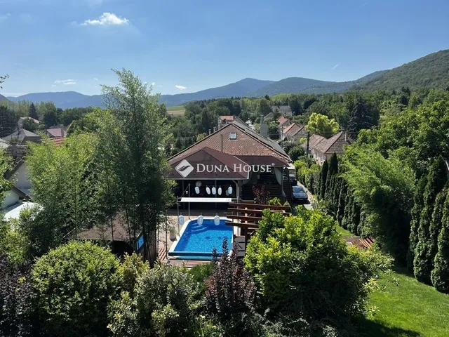 Eladó ház Pilismarót 420 nm