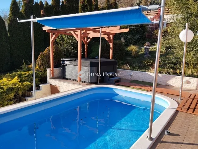 Eladó ház Pilismarót 420 nm