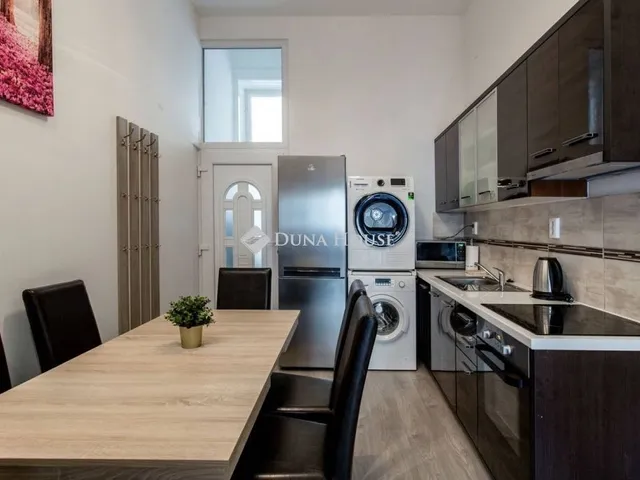 Eladó lakás Budapest VI. kerület 83 nm