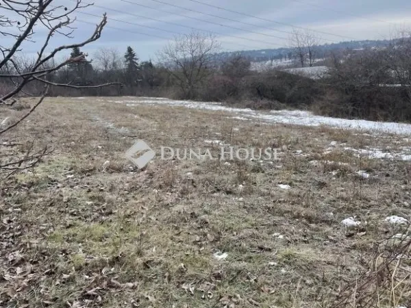 Eladó telek Budakalász 878 nm