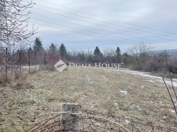 Eladó telek Budakalász 878 nm