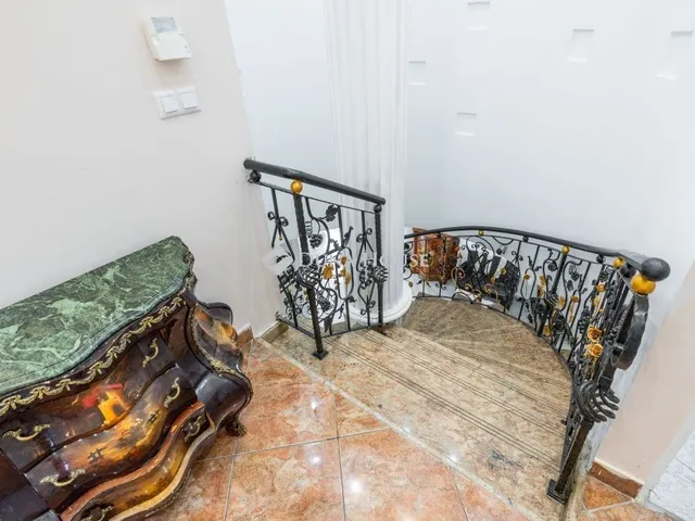 Eladó ház Budakalász 300 nm