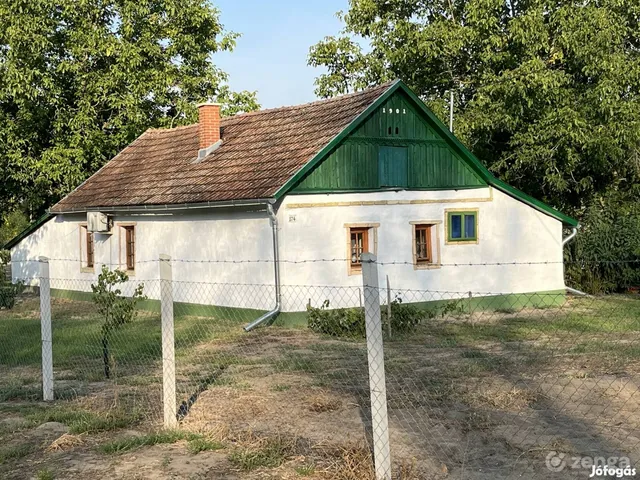 Eladó mezőgazdasági ingatlan Üllés 3596 nm