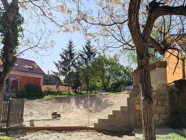 Eladó telek Páty 4326 nm