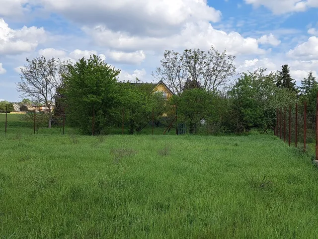 Eladó telek Üllő, pesti út 150 3625 nm