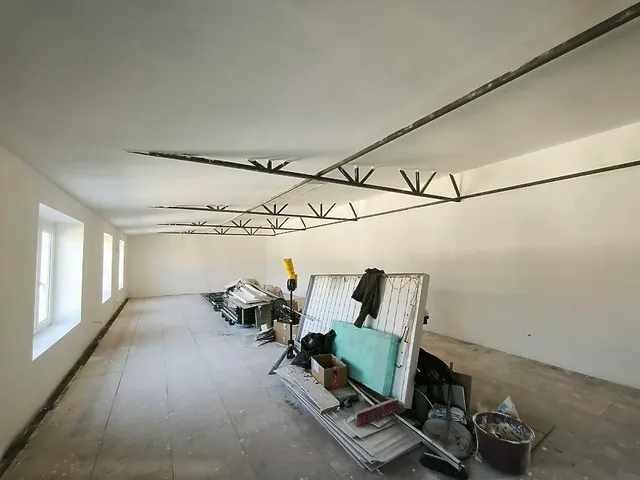 Kiadó kereskedelmi és ipari ingatlan Budapest IV. kerület, Újpest 960 nm