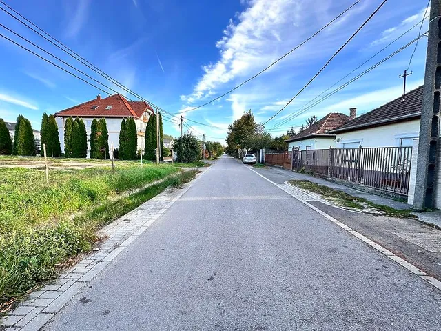 Eladó telek Budapest XVI. kerület, Rákosszentmihály 1002 nm