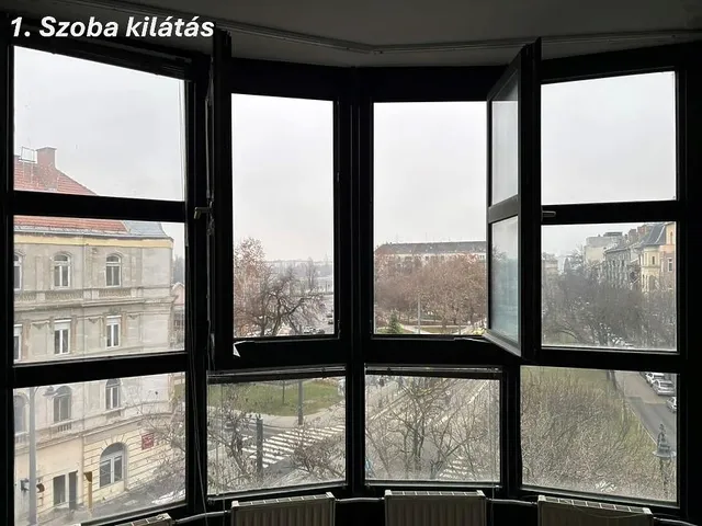 Eladó lakás Budapest II. kerület 254 nm