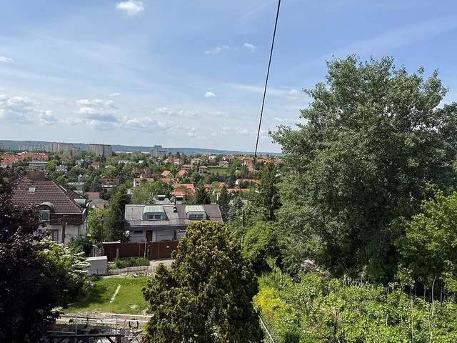 Eladó ház Budapest XI. kerület, Sasad-Sashegy XI. ker. 520 nm