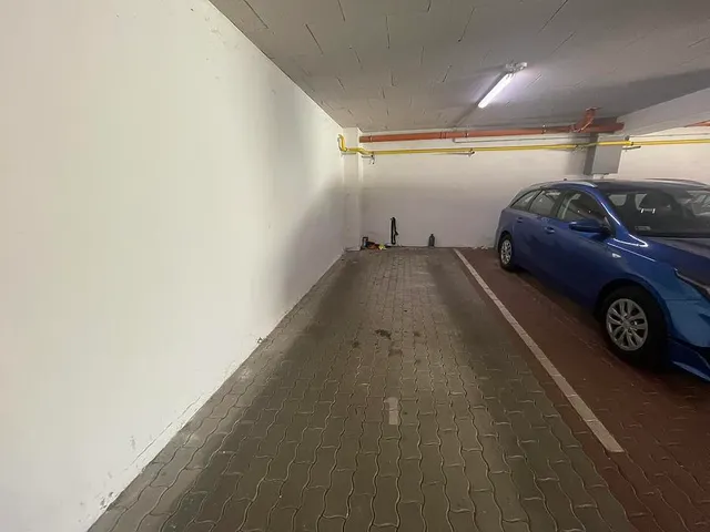 Eladó garázs Budapest IV. kerület, Újpest 12 nm