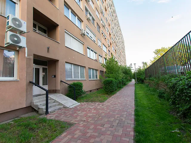 Eladó lakás Budapest XXI. kerület 67 nm