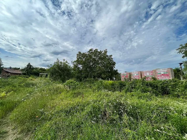 Eladó telek Pomáz 1759 nm
