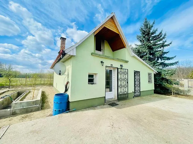 Eladó ház Vác 42 nm