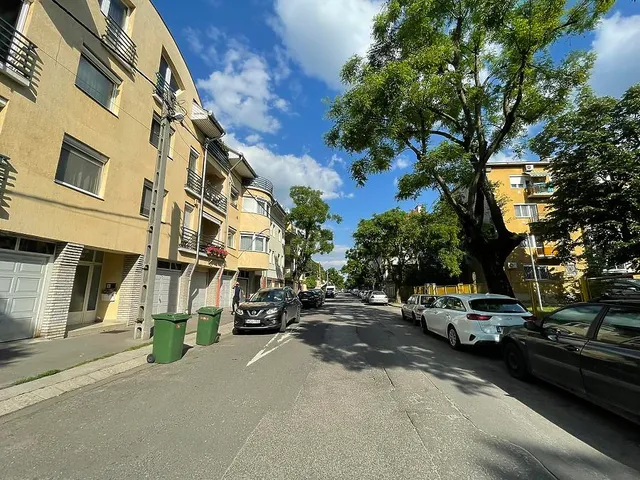 Eladó garázs Budapest IV. kerület, Újpest 14 nm