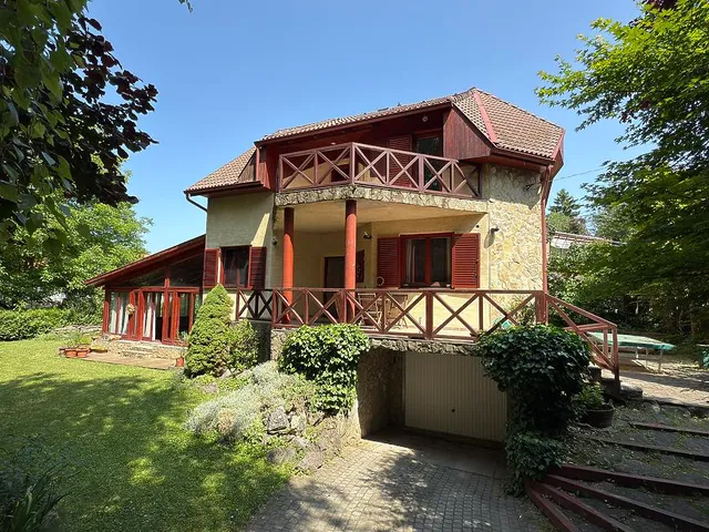 Eladó ház Budakalász 140 nm