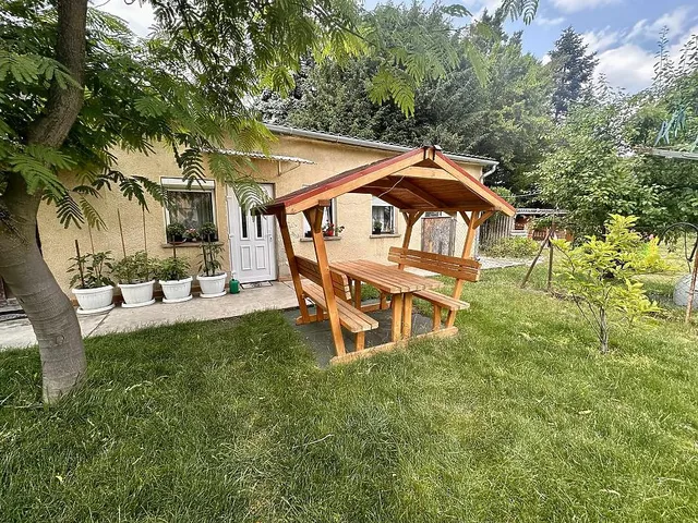 Budapest XV Ker let Elad H zr sz 1 1 F l Szob s 39 9 M 