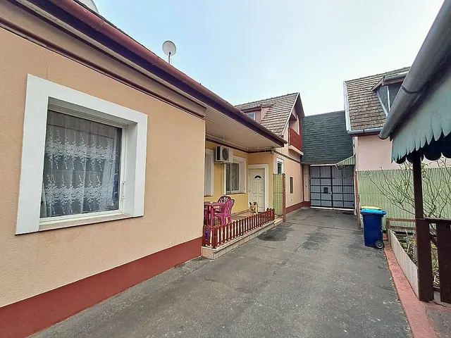 Eladó ház Budapest XV. kerület, Rákospalota 187 nm