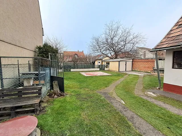 Eladó ház Budapest XV. kerület, Rákospalota 185 nm