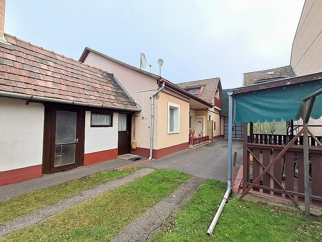 Eladó ház Budapest XV. kerület, Rákospalota 185 nm