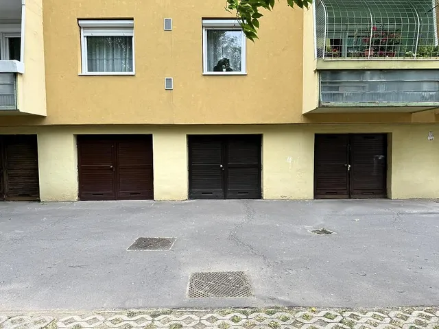 Eladó garázs Budapest IV. kerület, Újpest 17 nm