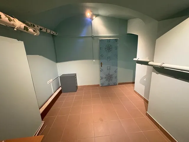 Eladó kereskedelmi és ipari ingatlan Budapest VI. kerület 114 nm