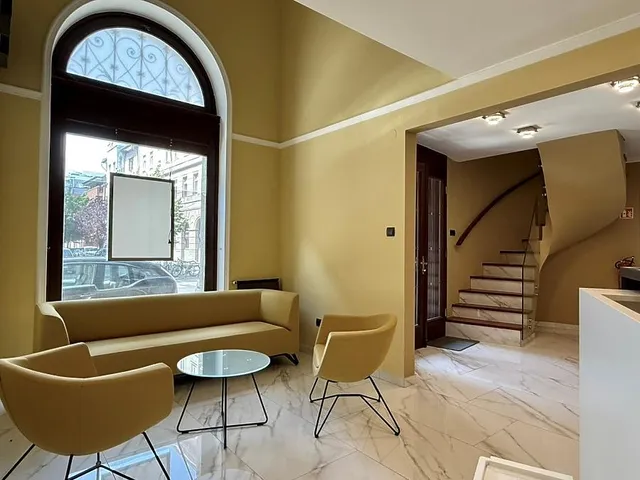 Kiadó kereskedelmi és ipari ingatlan Budapest II. kerület 135 nm