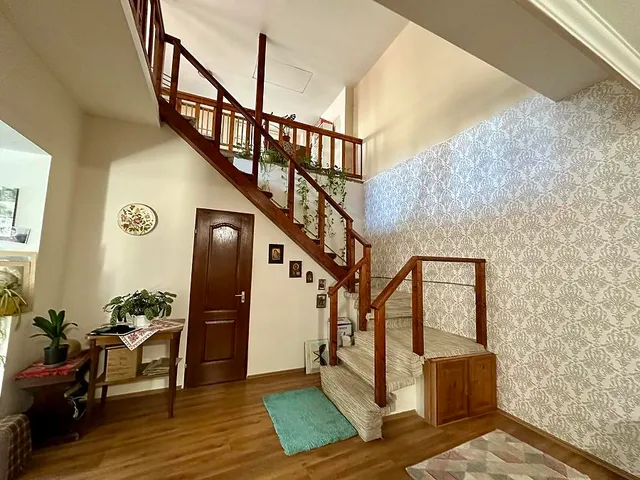 Eladó ház Vác 208 nm