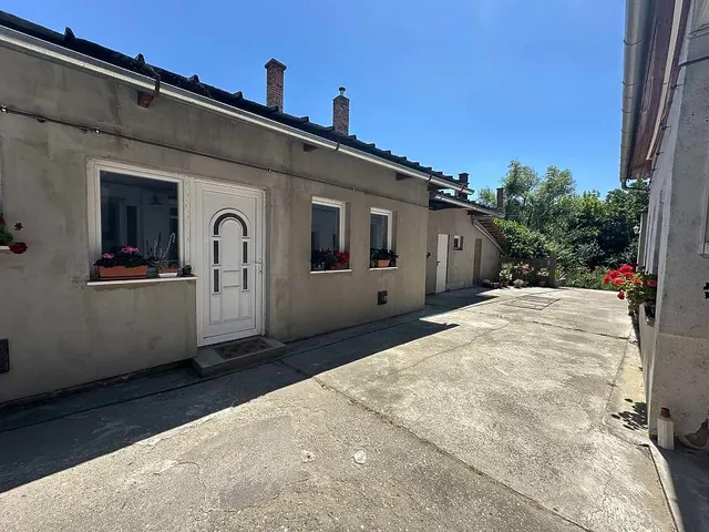 Eladó ház Vác 208 nm