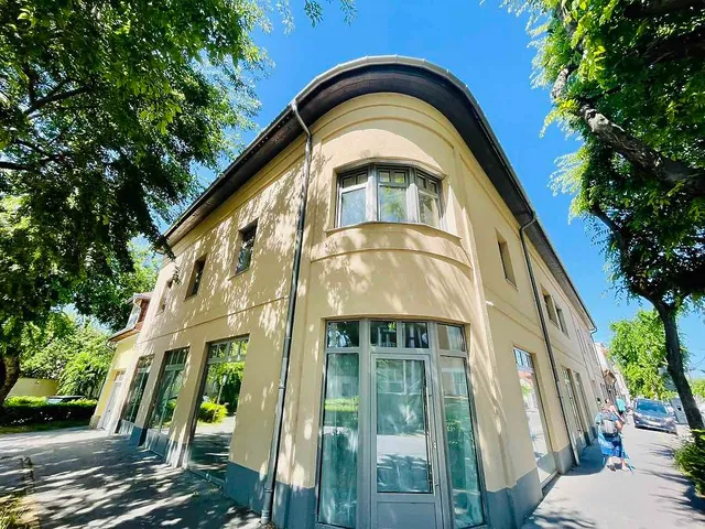 Eladó lakás Vác 500 nm