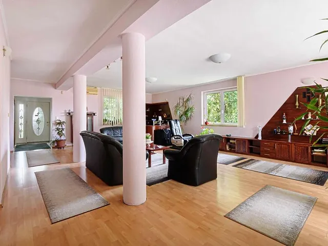 Eladó ház Budapest XVII. kerület, Rákoskert 308 nm
