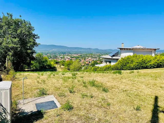 Eladó telek Vác 1000 nm
