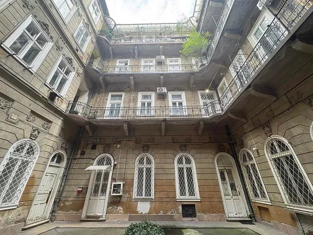 Eladó lakás Budapest VI. kerület, Nagymező utca 25 112 nm