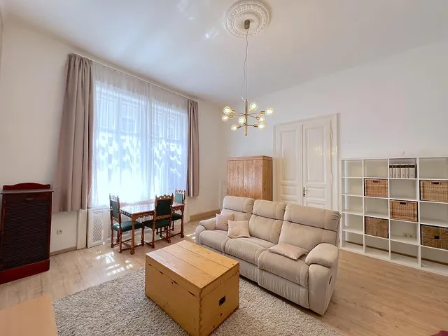Eladó lakás Budapest VI. kerület 73 nm