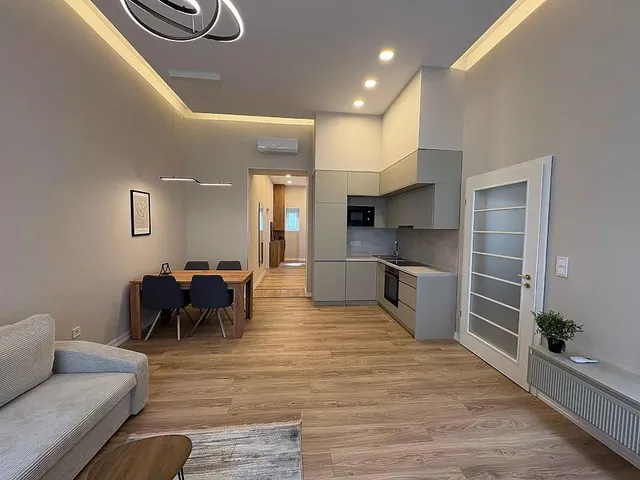 Eladó lakás Budapest VII. kerület, Rákóczi út 30 87 nm