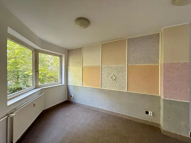Eladó kereskedelmi és ipari ingatlan Budapest II. kerület, Országút, Ezredes utca 5-7 94 nm
