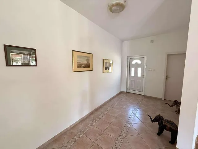 Eladó ház Budapest XVI. kerület, Rákosszentmihály 208 nm