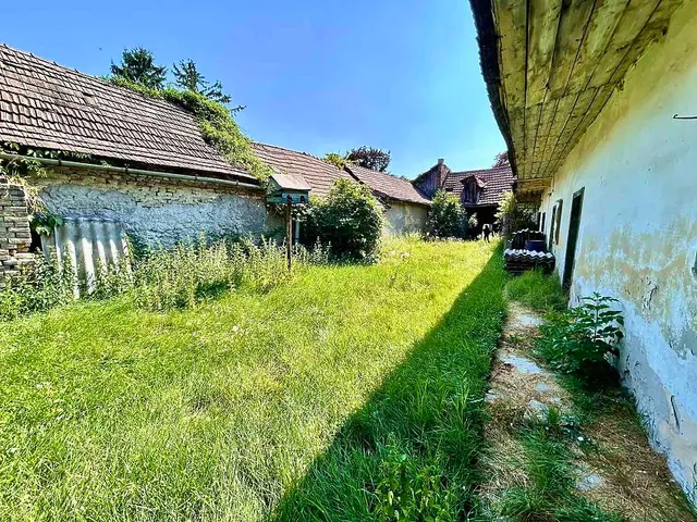 Eladó telek Vác 1150 nm
