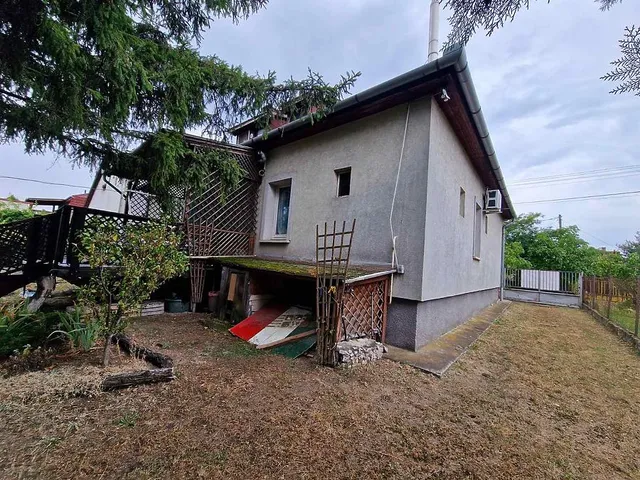 Eladó ház Dunakeszi, Alag 160 nm